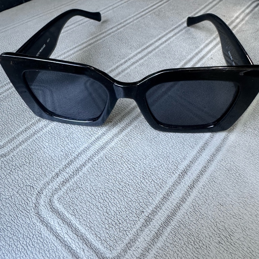 Black Square Sunglasses Lucky brand